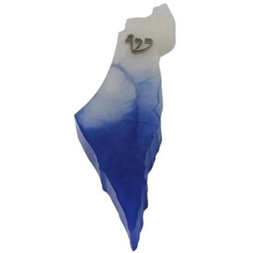 בית מזוזה בעיצוב מפת ארץ ישראל בגווני כחול ולבן עם האות ש׳ כסופה בחלק העליון