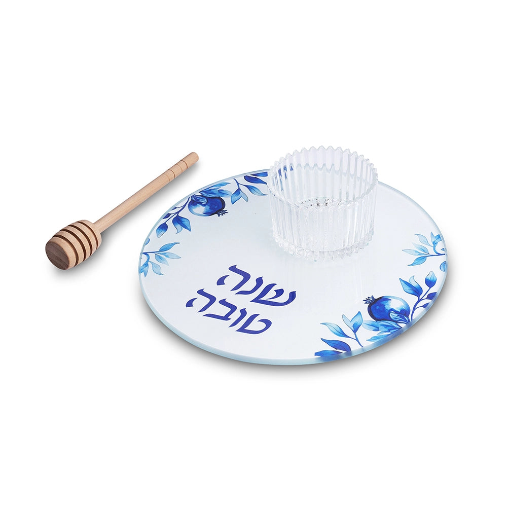 סט זכוכית בלתי שבירה להגשת תפוח בדבש לראש השנה בגודל 19 ס"מ, מעוטר באיורי רימונים כחולים והכיתוב "שנה טובה". Translation missing: he.content.product_image_main