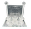 פמוט קריסטל יוקרתי עם חמישה בתי נר וחריטה של ברכה במרכז, בעיצוב עגול מהודר, כלי יודאיקה אלגנטי לשולחן שבת וחג ומתנה מכובדת לבית יהודי
